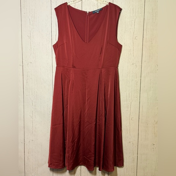 Modcloth Maroon Red Fit & Flare V Neck Stretch Party Cocktail Dress Size 14 - Picture 1 of 3